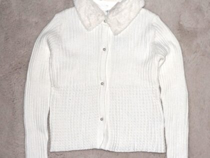 Witte Trui met imitatiebont detail