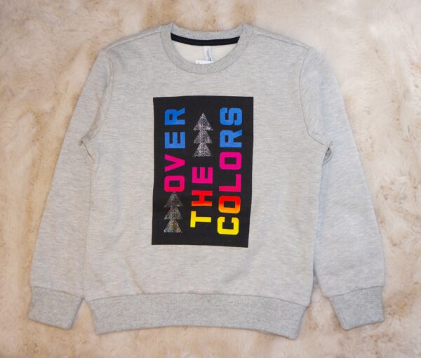 sweatshirt over the colors -116