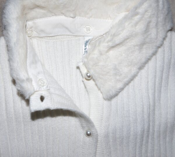 Witte Trui met imitatiebont detail - Afbeelding 2