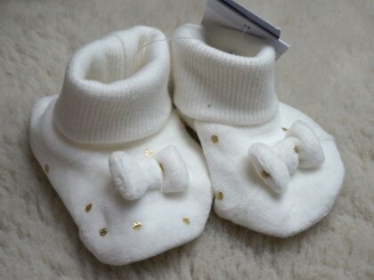 Schattige Witte Babyslofjes met Strikjes