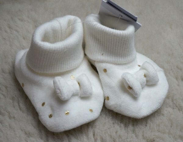 Schattige Witte Babyslofjes met Strikjes